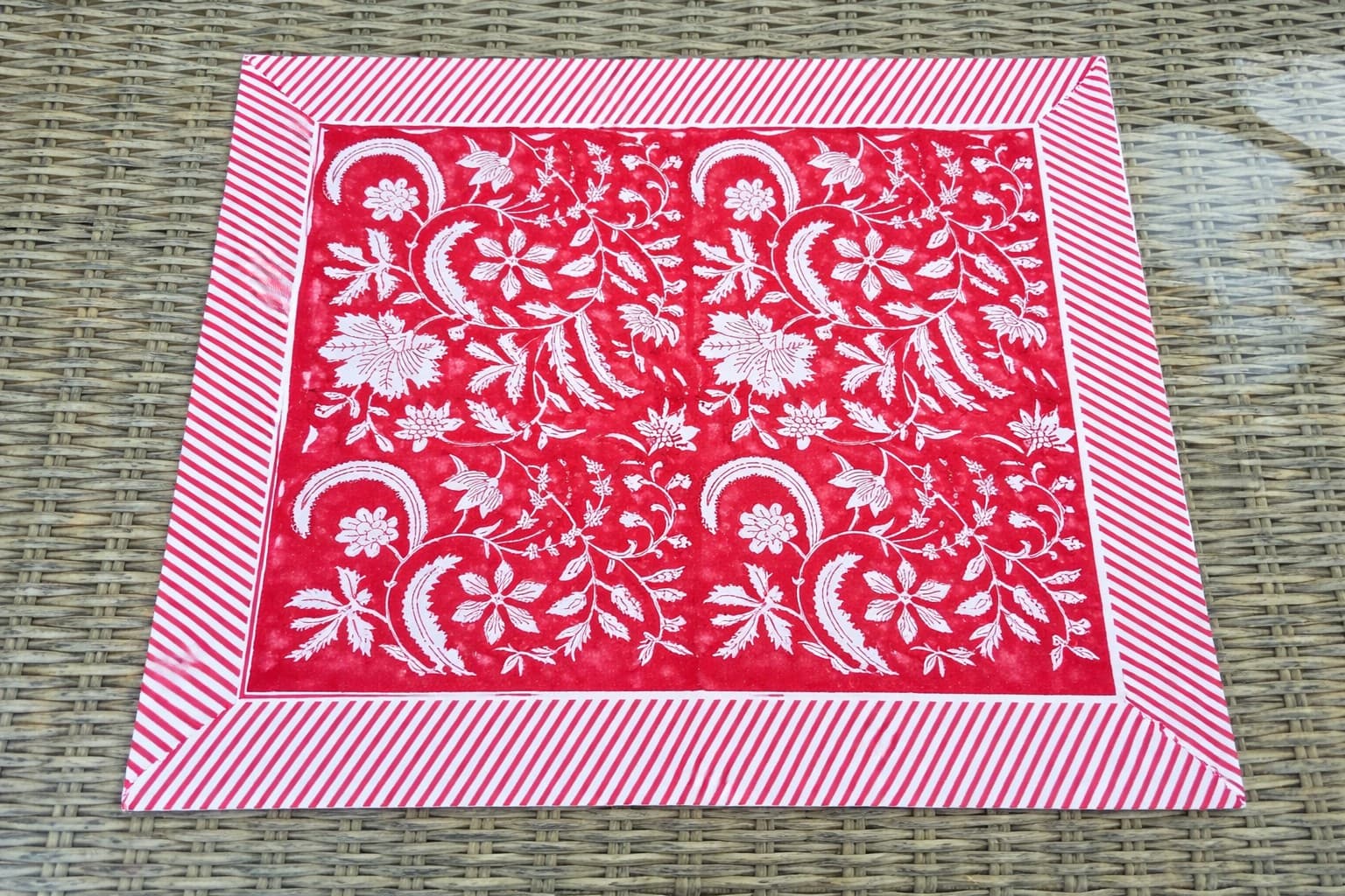 The End of Paper Waste: Elevating Everyday Meals with Oversized Cloth Napkins